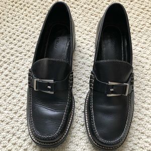 Cole Hahn Black Leigan Moc Loafer. Size 7.5 B